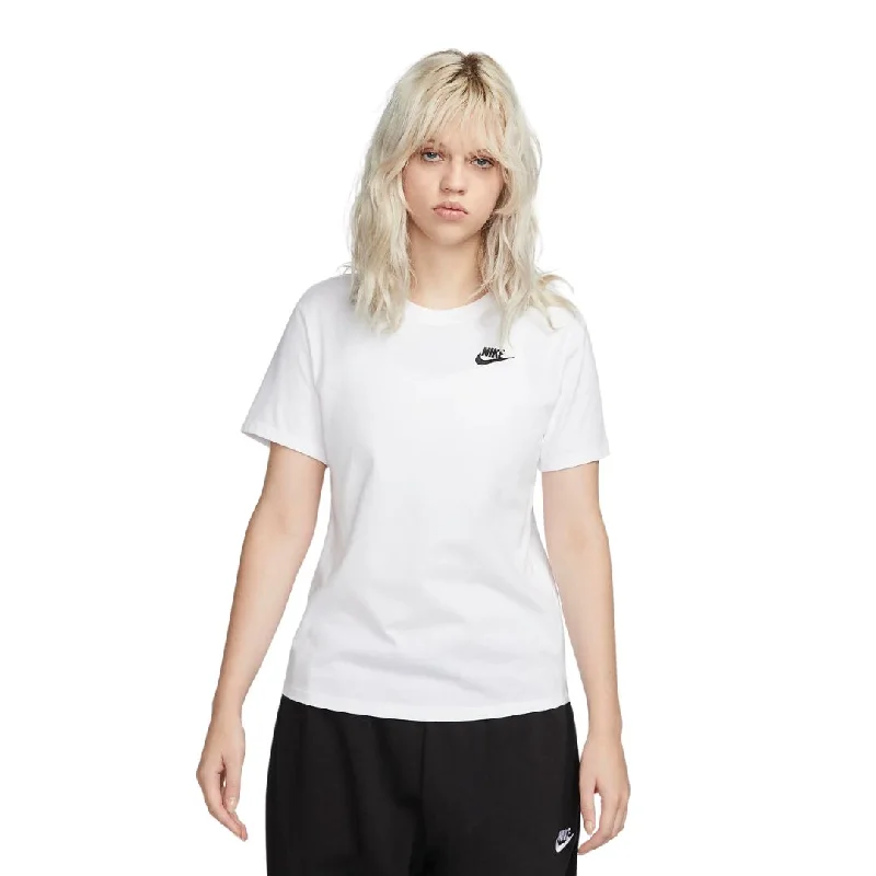 Sportswear Club Essentials T-shirt