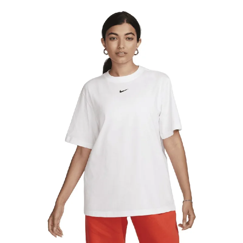 Nike Sportswear Essential T-shirt